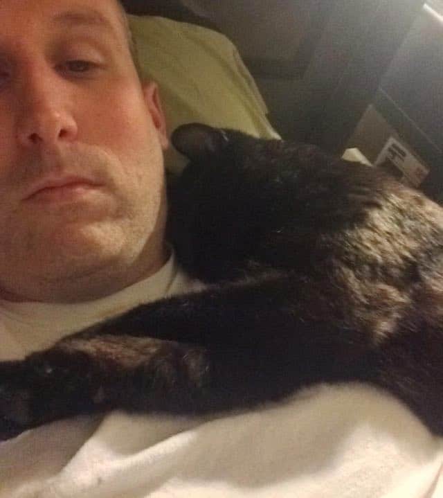 Spent Most of His Life as a Stray Cat Until He Found this Man